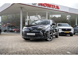 Toyota C-HR 1.8 Hybrid Advance Automaat | 10 jaar garantie | Carplay | Adaptieve cruisecontrol | Dodehoek detectie | camera | Stoelverwarming | PDC voor en achter
