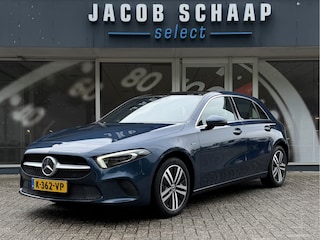 Mercedes-Benz A-klasse 250 e Business Solution Luxury / Keyless / Trekhaak (1.600KG) / Panodak / Camera / Elek. Stoelen /