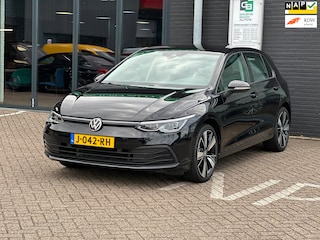 Volkswagen Golf 1.0 TSI Life Business/sfeerverlichting/Carplay/Camera/NL-AUTO NAP!!