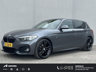 BMW 118i High Executive M Sport Shadow / Cruise Control / M-stuur / Apple Carplay&Android Auto / Led Koplampen / Electronic Climate Control / Voorstoelen Verwarmd /  Navigatie / Parkeersensoren Voor&Achter / Hifi Speakers
