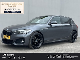 BMW 118i High Executive M Sport Shadow / Cruise Control / M-stuur / Apple Carplay&Android Auto / Led Koplampen / Electronic Climate Control / Voorstoelen Verwarmd /  Navigatie / Parkeersensoren Voor&Achter / Hifi Speakers
