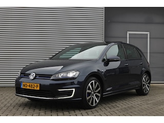 Volkswagen Golf 1.4 TSI GTE Connected Series I PHEV I Aut. I Pano.dak I Carplay I Navi