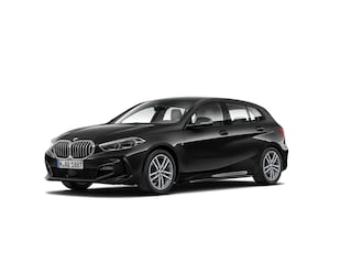 BMW 118i Executive | Leer | Trekhaak