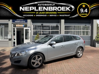 Volvo V60 2.0 D3 Momentum Bj 2012 Navi,trekhaak,clima,16inch,cv 164pk