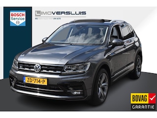 Volkswagen Tiguan 2.0 TSI 4Motion R- Line Highline Schuifdak |Trekhaak | Digitaal Dashboard | Carplay Navi | 12 mnd BOVAG garantie | Whatsapp 06-53188999