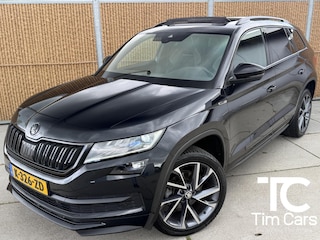 Skoda Kodiaq 1.5 TSI Sportline Business Automaat | Panoramadak | Cruise control adaptief | Dode hoek detectie | Navigatiesysteem grootscherm | LED verlichting | Elektrische achterklep | Achteruitrijcamera | Parkeersensoren voor en achterzijde
