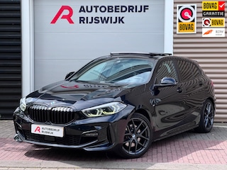 BMW 118i Executive Edition Pano/Sfeer/Keyless