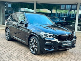 BMW X3 XDrive30e High Executive|M Pakket|Camera|HUD|Trekhaak|CarPlay|Zwart-Zwart