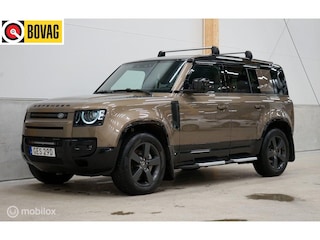Land Rover Defender 110 2.0 P400e 110 X-Dynamic SE, pano