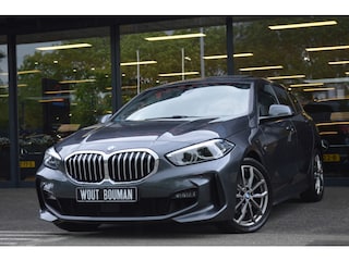 BMW 118i M-Sport Led Panorama CarPlay Pdc