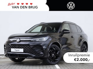 Volkswagen Tiguan R-Line Edition 1.5 eHybrid 200 kW / 272 PK SUV 6 v | Trekhaak | Panorama | Head Up | Black Style | 360 Camera | LED Matrix | Travel Assist | Stuur en Stoelverwarming | 20 inch |
