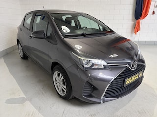 Toyota Yaris 1.3 99PK 5DR, Camera, Cruise, Navigatie