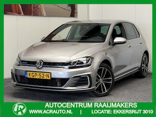 Volkswagen Golf 1.4 eHYBRID GTE NAVIGATIE ADAPTIVE CRUISE CONTROL CLIMATE CONTROL APPLE CARPLAY/ANDROID VERMOEIDHEIDERKENNING KEYLESS GO ACHTERUITRIJCAMERA PDC ZEER MOOI !!