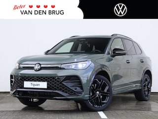 Volkswagen Tiguan R-Line Edition 1.5 eHybrid 204 PK | Navigatie | LED Matrix | Trekhaak | Black style | Panoramadak |
