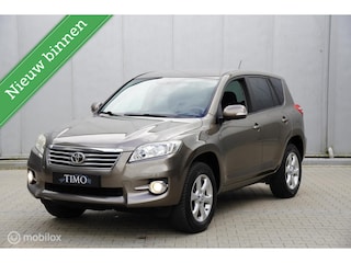 Toyota RAV4 2.0 VVTi Dynamic 2WD 2000 KG Trekgewicht 6 versnellingen
