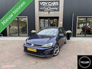 Volkswagen Golf 1.5 TSI Highline Business R | Aut. | Carplay