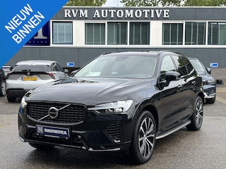 Volvo XC60 2.0 T8 Plug-in hybrid AWD Ultimate Dark Volvo XC60 VOLVO DEALER ONDERHOUDEN | PANODAK | ELEKTRISCHE TREKHAAK | CAMERA | STOEL- & STUURVERWARMING | HEAD-UP DISPLAY | MEMORY SEATS | HARMAN & KARDON | 20 INCH | RIJKLAAR + 12 MND BOVAG