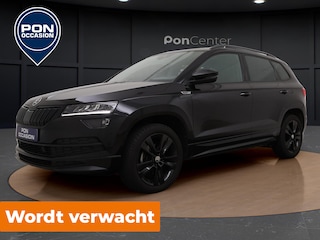 Skoda Karoq 1.5 TSI ACT Sportline | Trekhaak | Parkeerhulp | ACC | Elek. Achterklep | Stoelverwarming | Sportstoelen | Carplay | Getint Glas | 18'' |