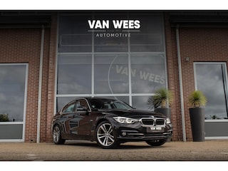 BMW 320i Edition Sport Line Shadow Executive | 2e eigenaar | NL auto | Cruise control | Stoelverwarming | Climate control | Sportstuur | Navigatie | Bluetooth | Sportstoelen | LED