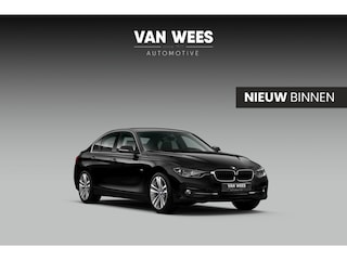 BMW 320i Edition Sport Line Shadow Executive | 2e eigenaar | NL auto | Cruise control | Stoelverwarming | Climate control | Sportstuur | Navigatie | Bluetooth | Sportstoelen | LED