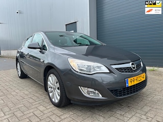 Opel Astra 1.4 Turbo Cosmo NAVI CLIMA NAP PDC
