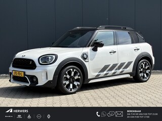 Mini Countryman 1.5 Cooper S E ALL4 Untamed Edition PHEV 220 pk / Dealer onderhouden / Leder / Schuifdak / Elektrische stoelen & klep / Harman Kardon / Adaptieve CC / HUD / Achteruitrijcamera / Parkeer assistent / Apple Carplay Android / 18" LM wielen /