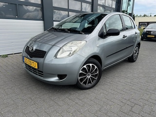 Toyota Yaris 1.3 VVT-I 87pk 5-Deurs, Airco, Trekhaak