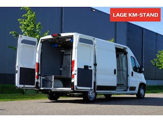 Peugeot Boxer 335 2.2 BlueHDi 165 L3H2 Premium Mobiele Werkplaats |Sortimo inrichting |Wandstroom |2 stoelen |2 airbags |Camera |Standkachel |Verwarmde stoelen |EURO6D |165 pk |1e eigenaar