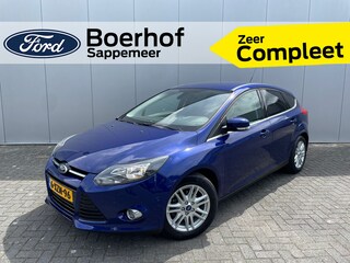 Ford Focus Titanium | Trekhaak | Parkeersensoren V+A | Keyless | Navi | Voorruitverw. | Auto-Inparkeren | Clima |