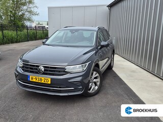 Volkswagen Tiguan 1.5 TSI Elegance | Trekhaak Uitklapbaar | Achteruitrijcamera | Cruise control adaptief | Apple carplay Andoid auto | Stoel/stuurverwarming | DAB | 18"LMV
