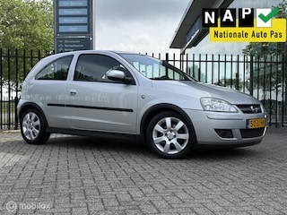 Opel Corsa 1.4-16V Silverline | Airco | Cruise | Nieuwe APK