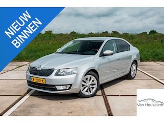 Skoda Octavia 1.0 TSI DSG Greentech Ambition Business | CLIMA | CRUISE | SUNSET