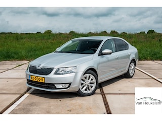 Skoda Octavia 1.0 TSI DSG Greentech Ambition Business | CLIMA | CRUISE | SUNSET