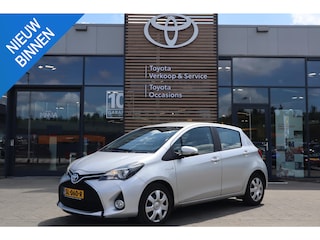 Toyota Yaris 1.5 HYBRID LEASE TREKHAAK CAMERA