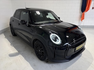 Mini Cooper 5-Deurs (f55) 1.5T 136pk AUT7, Pano, H/K, Led, Camera