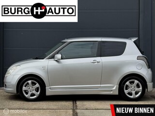 Suzuki Swift 1.5 Exclusive - APK TM 11-03-2027 - KEYLESS - LMV - EL. RAMEN + SPIEGELS - ACHTERSPOILER - SIDE SKIRTS - CPV - STUURBEKRACHTIGING - NAP - NL AUTO -