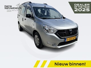 Dacia Dokker 1.3 TCe Stepway Camping accessoires ( let op geen garantie op accessoires en stroomaansluitingen ) ( mevrouw komt matras nog brengen ) eerst Poetsen en reinigen dan adverteren