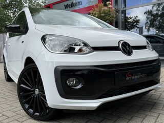 Volkswagen Up 1.0 *!* R-LINE *!* ECC/ CRUISE/ 17 INCH/ CAMERA/ STOELVERWARMING *!*