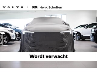 Volvo EX40 Single Motor Plus Black Edition Europa 70 kWh | Panoramisch schuif-/kanteldak | 360 graden camera | Elektrisch bedienbare voorstoelen met geheugenfunctie | Stoel-/stuurwielverwarming | Dak hoogglans zwart | Extra getint glas achter | Harman Kardon | 20 inch. lichtmetalen velgen | Pilot assist | Adaptieve cruise control |