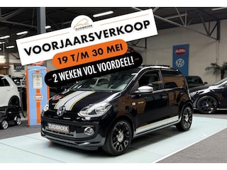 Volkswagen Up 1.0 Street up! Pano | Leer | Airco | Navi