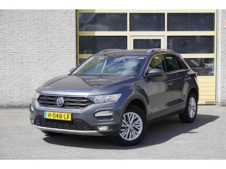 Volkswagen T-Roc 1.5 TSI 150PK! Automaat Style Business Lmv 16" | Led | Pdc | Trekhaak | Elek. achterklep | App-Connect | Navi | Virtual cockpit | Climate control | Cruise control | Getint glas