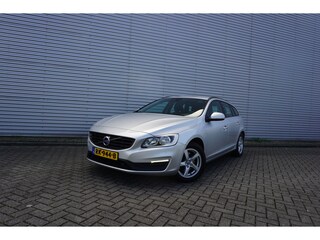 Volvo V60 2.0 D3 Kinetic AUTOMAAT - Climate / Navi / Cruise / Stoelverw. / Parkeers. / Lm velgen
