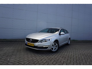 Volvo V60 2.0 D3 Kinetic AUTOMAAT - Climate / Navi / Cruise / Stoelverw. / Parkeers. / Lm velgen