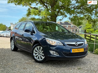 Opel Astra Sports Tourer 1.4 Turbo Cosmo | '' 122.000 Km '' + Cruise + Clima + Navi Nu € 5.975,-!!!