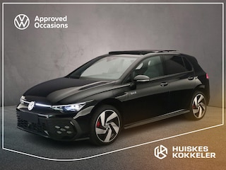 Volkswagen Golf GTE 1.5 TSI eHybrid 272pk DSG Automaat Trekhaak, Panoramadak, Lederen bekleding, LED matrix koplampen, Black Style, Adaptive cruise control