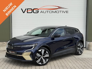 Renault Mégane EV60 Optimum Charge 220 Iconic Leder / SOH 94% / Warmtepomp / Camera Binnenspiegel / 360 Camera / Navigatie / Carplay / Clima / Two Tone / 20" lm