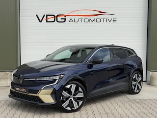 Renault Mégane EV60 Optimum Charge 220 Iconic Leder / SOH 94% / Warmtepomp / Camera Binnenspiegel / 360 Camera / Navigatie / Carplay / Clima / Two Tone / 20" lm