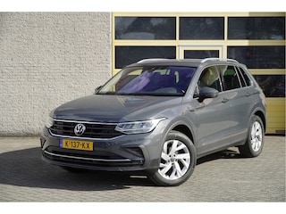 Volkswagen Tiguan 1.5 TSI 150PK! Life Business BJ2021 Lmv 18" | Led V+A | Pdc | Keyless entry | Elek. achterklep | Verwarmde voorruit | App-Connect | Navi | Virtual cockpit | Climate control | Cruise control | Elek. voorstoelen+Mem | Extra getint glas
