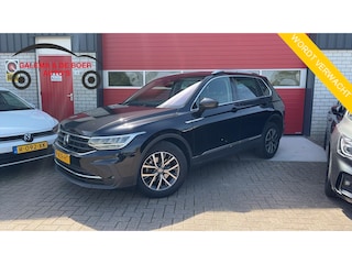 Volkswagen Tiguan 1.5 TSI Life Business FULL LED / CAMERA / STOELVERW / STUURVERW / CARPLAY / CLIMA / DAB+ / ACC / NL-AUTO