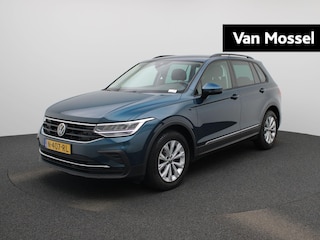 Volkswagen Tiguan 1.5 TSI Life 150 PK | Automaat | Navigatie Pro | Parkeersensoren | Climate Control | Adaptive Cruise Control | LED | Lichtmetalen velgen 17" | Apple Carplay | Android Auto |